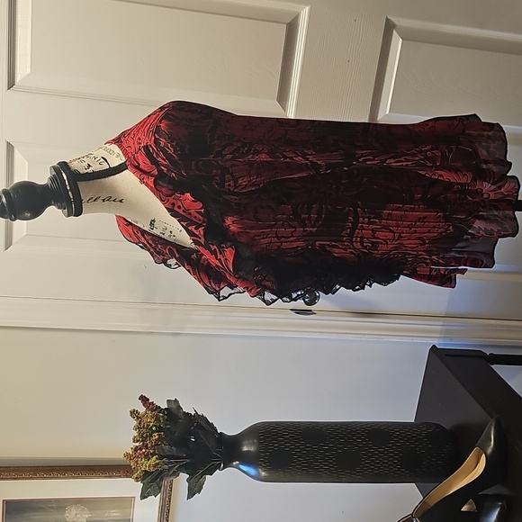 Cato Red and Black V-Neck, Floral Long Sleeve Ruffled Shirt, Indonesia, Size M - Picture 4 of 10